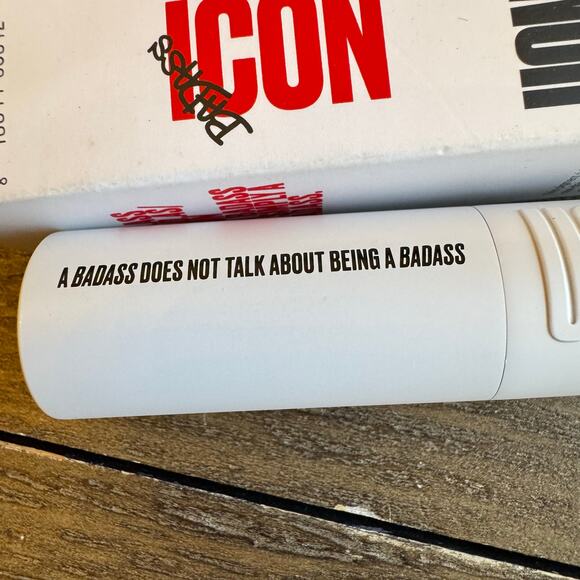 UOMA Beauty Badass Icon Matte Lipstick 0.14oz Shade Nina NIB Icon Cocoa - Picture 6 of 7